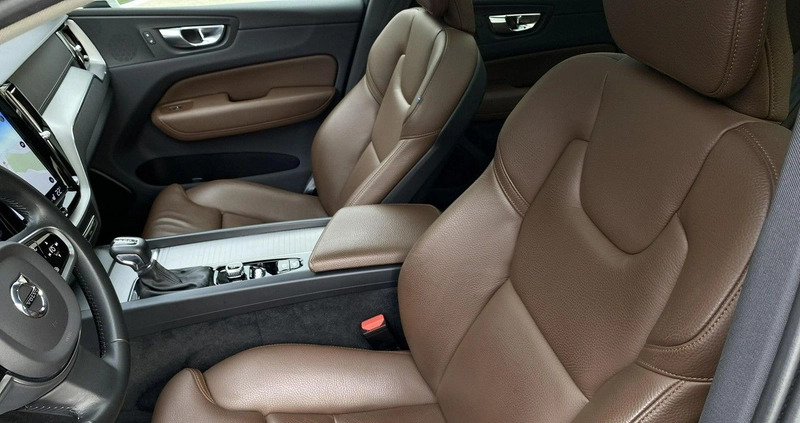 Volvo XC 60 cena 169900 przebieg: 59000, rok produkcji 2019 z Szczekociny małe 379